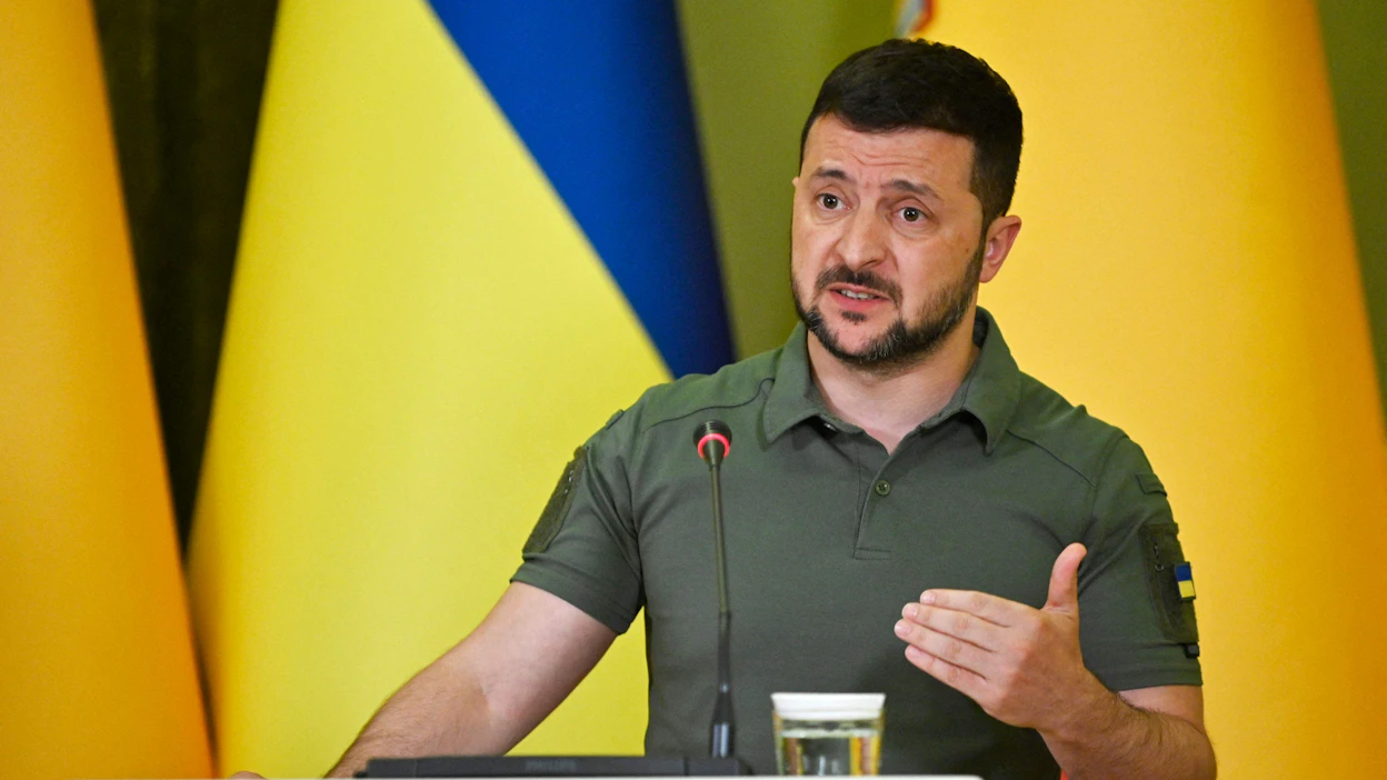 Ukrainan presidentti Volodymyr Zelenskyi korosti, että rajat ennen Venäjän suurhyökkäystä viime vuoden helmikuussa olivat kontaktipinta Ukrainan ja miehittäjien välillä. Itsenäisen Ukrainan valtion kansainvälisesti tunnustetut rajat taas ovat vuodelta 1991. LEHTIKUVA/AFP.