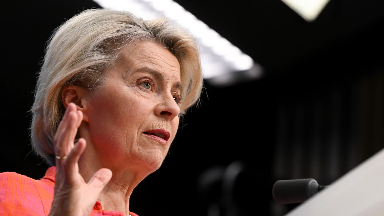 EU-komission puheenjohtaja Ursula von der Leyen on keskittämässä entistä enemmän valtaa itselleen ja tinkimässä myös periaatteesta, jonka mukaan komission pitäisi olla mahdollisimman riippumaton EU:n jäsenmaista.