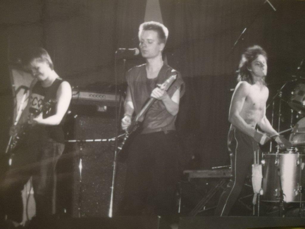 Tällaisina monet muistavat Maaseudun Tulevaisuus -yhtyeen. Kuvassa vasemmalta Jouni Nieminen, Juissi Vainiola ja Jaakko Uusisalo.