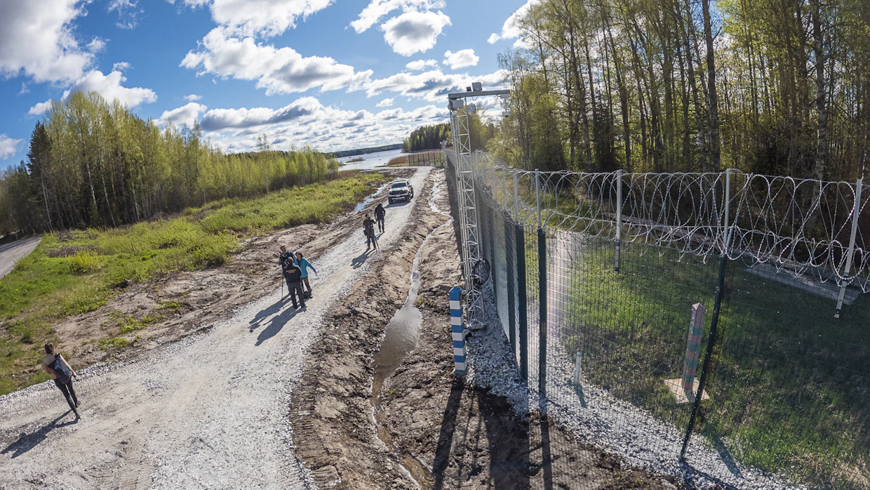 Perustuslakiasiantuntijat ovat arvostelleet ankarasti Suomen rajaturvallisuuslakia, jolla itäraja suljettiin välineellistetyn maahanmuuton estämiseksi.