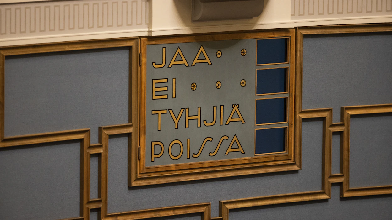 Eduskunta hyväksyi tiistaina Petteri Orpon (kok.) hallituksen lakiesityksen sairaalaverkkoon tehtävien toimintojen ja päivystysten karsinnasta.