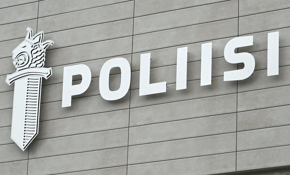 Taivaalla lentänyt raketti näkyi kauas ja aiheutti poliisin mukaan useita yhteydenottoja eri viranomaisiin pitkin Suomen itärajaa. HEIKKI SAUKKOMAA / LEHTIKUVA.