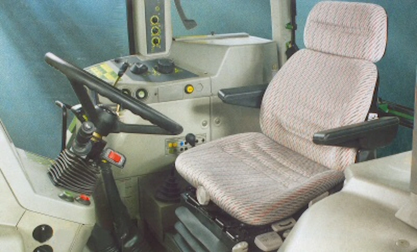 95Fendt310ohjaamo