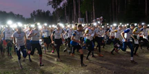 Jukolan viestin suunnistajat ryntäsivät Porvoon metsiin viime kesänä. Villisiat lähtivät karkuun, mutta palasivat viikon kuluttua. 
