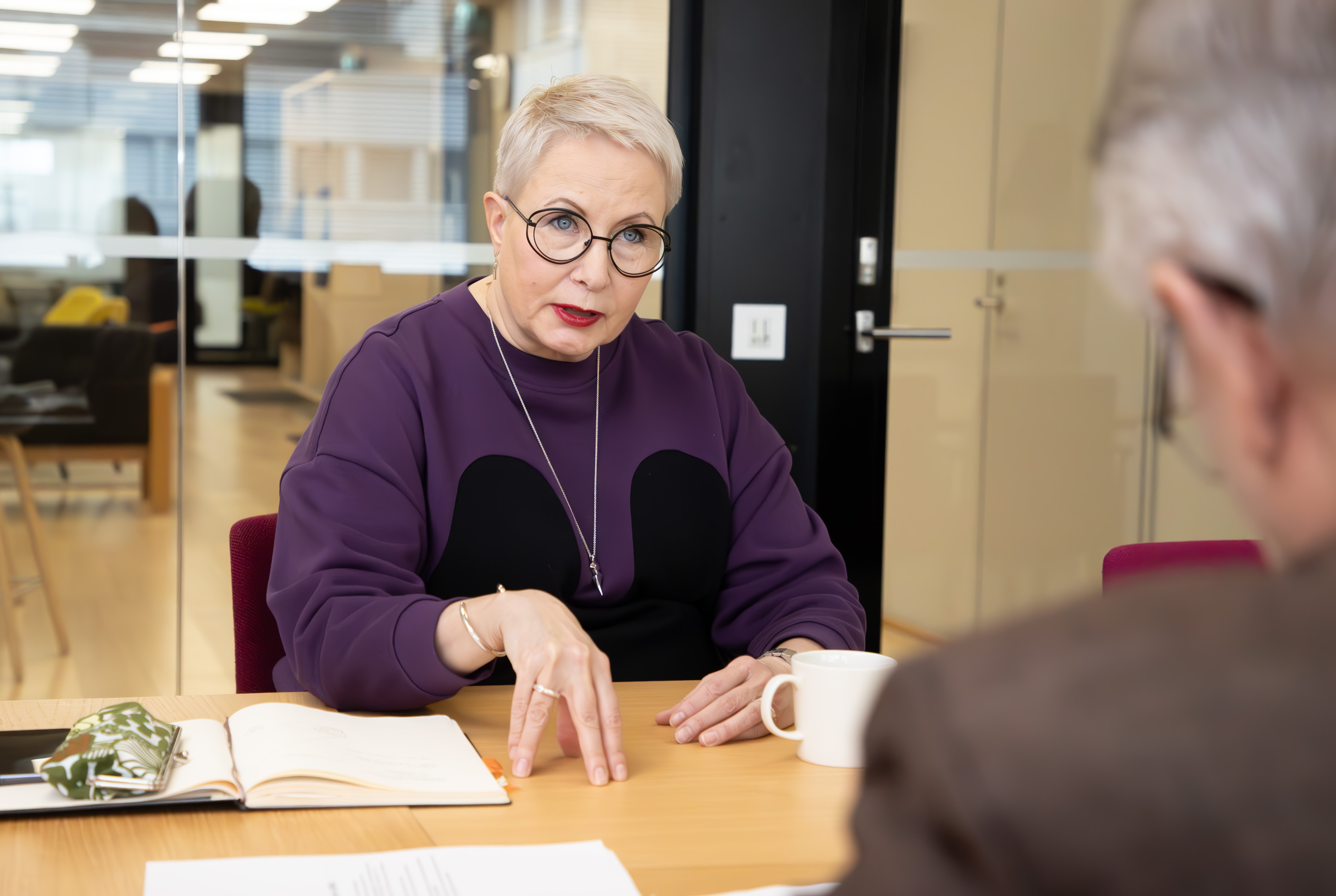 Työeläkevakuuttajat Telan toimitusjohtaja Suvi-Anne Siimes luopuu tehtävästään.  ”Haluan elää huokoisempaa elämää”, Siimes perustelee.