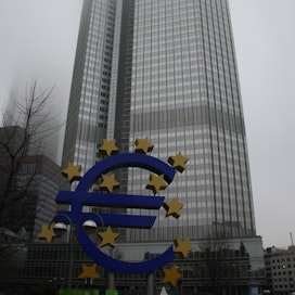 Euroopan keskuspankin EKP:n tärkein tehtävä on euroalueen hintavakauden ylläpitäminen. Villinä laukkaavan inflaation taltuttaminen on vaatinut jo useita koronnostoja. Uusi korkopäätöksiä on luvassa lähiaikoina.