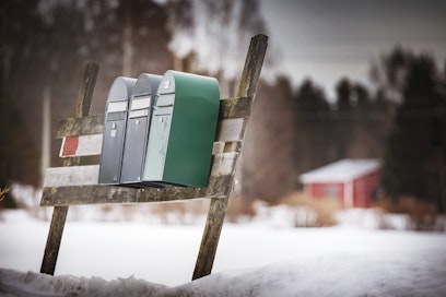 Postilaatikon voi saada nykyistä lähemmäs kotiovea, jos täyttää tietyt kriteerit. 