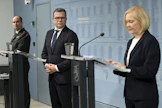 Tiedotustilaisuudessa ovat paikalla muun muassa pääministeri Petteri Orpo (kok.) ja sisäministeri Mari Rantanen (ps.). 