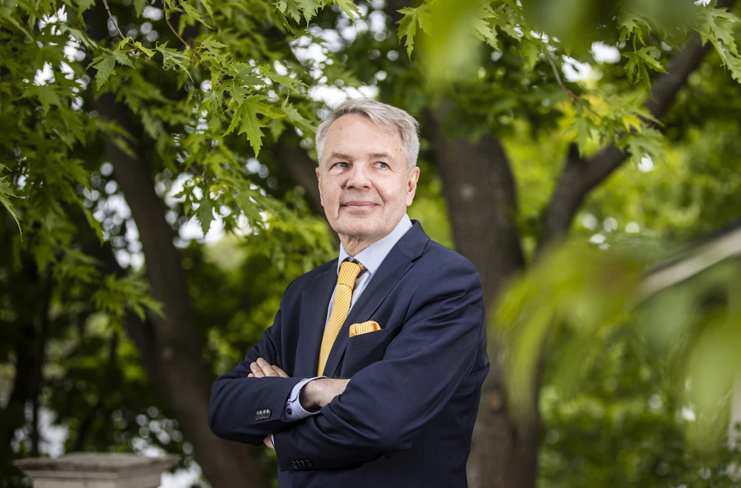 Pekka Haavisto (vihr.) on ulkoministerinä pystynyt tekemään selvää pesäeroa omaan puolueeseensa vihreisiin.