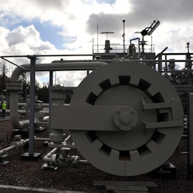 Saksan ja Venäjän kaasutoimituksia hiertävä kaasuturbiini kuljetetaan Suomen kautta Nord Stream 1- putken kompressoriasemalle, joka on entisen Säkkijärven pitäjän alueella. Kuvassa maakaasuputkistoa.