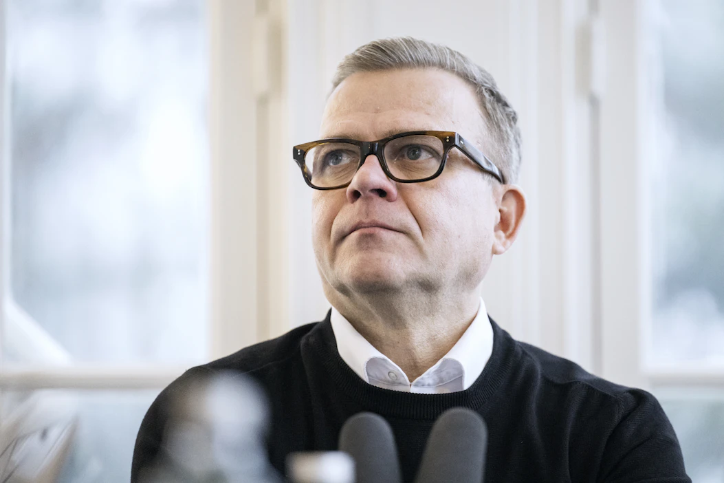 Pääministeri Petteri Orpo (kok.) kommentoi asiaa Ylen haastattelussa. LEHTIKUVA / Roni Rekomaa..