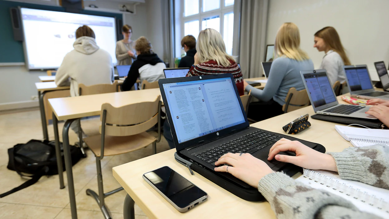 Toisen asteen koulutus jakautuu Suomessa yhä vahvemmin sukupuolen mukaan.