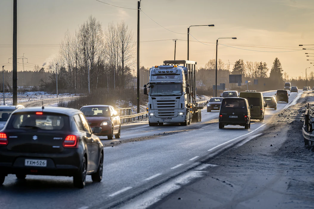 Liikenteen verotuksen uudistaminen on melkoista palapeliä.