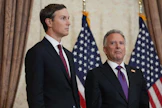 Yhdysvaltojen erityislähettiläät Jared Kushner (vas.) ja Steve Witkoff. Arkistokuva. AFP / LEHTIKUVA.