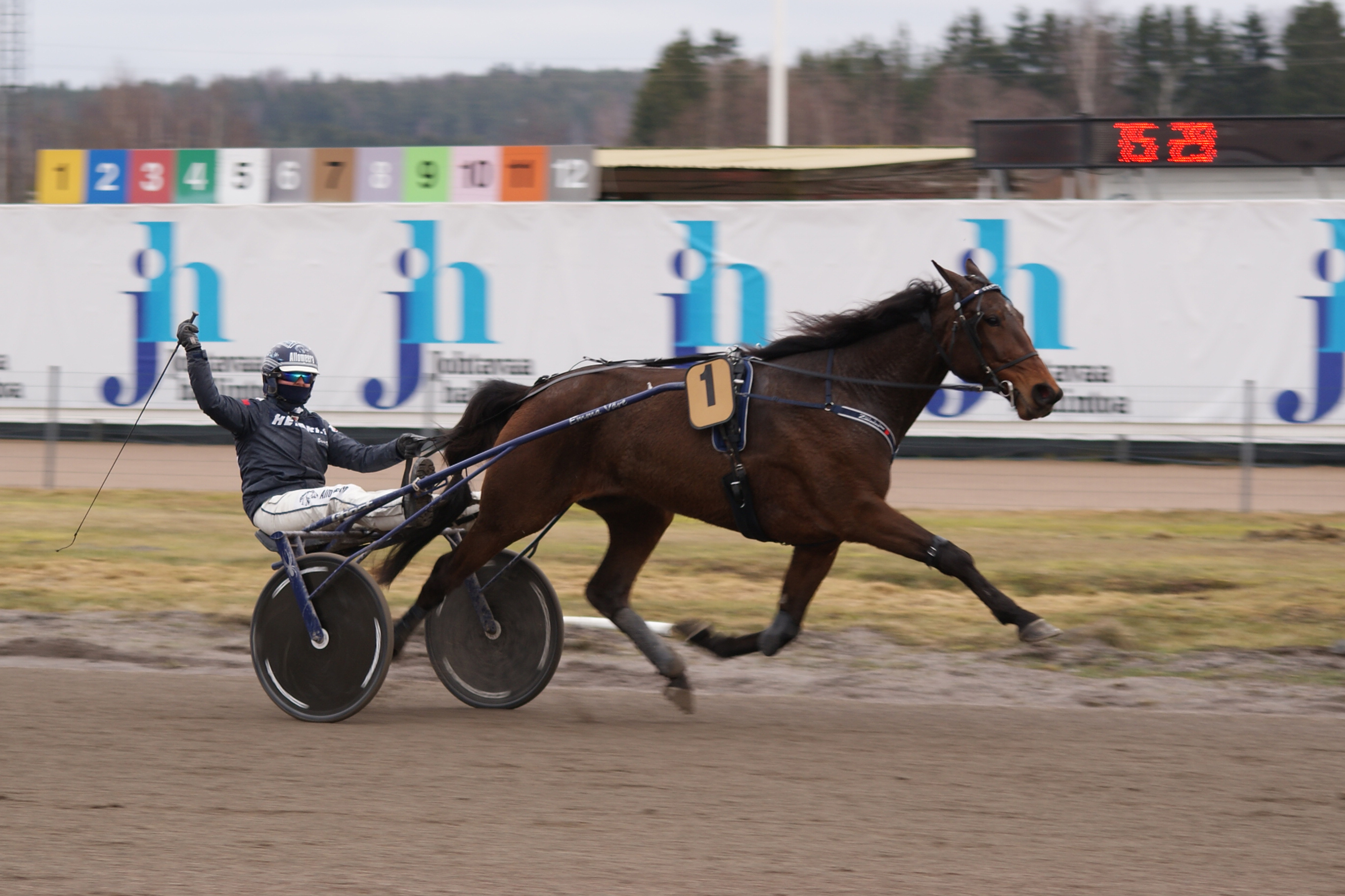 Cream Candy avasi viisivuotiskautensa voitokkaasti keulapaikalta.