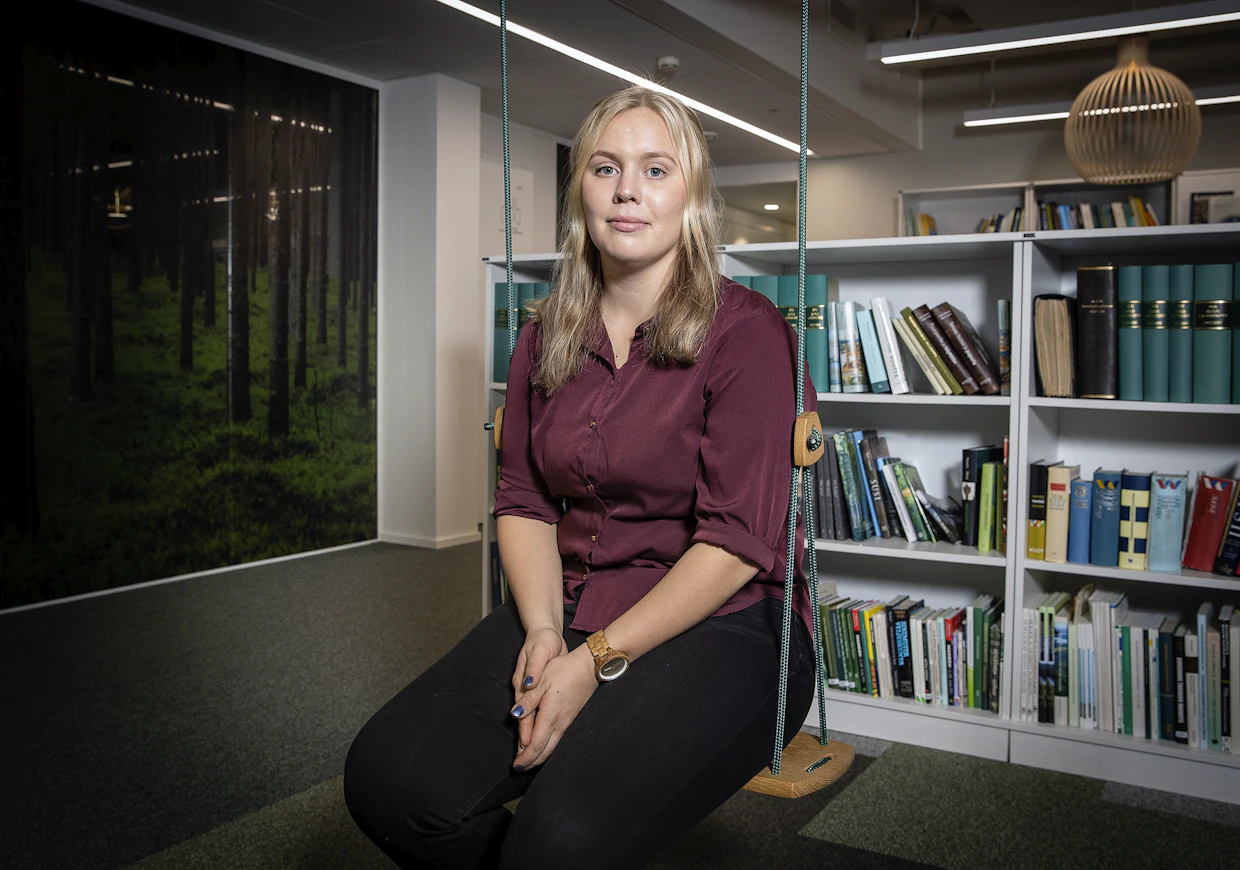 Maaseutunuorten edustaja Susanna Valtonen toteaa, että nyt ei enää yrittäjäparikunnan kummankin osapuolen tarvitse yltää määriteltyyn yrittäjätuloon nuoren viljelijän aloitustuen saamiseksi. Arkistokuva