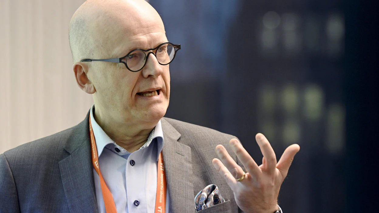Tavoitteena on, että nämä panostukset kiihdyttävät teollisuuden uudistumista yrityksissä ja houkuttelevat lisäinvestointeja suoraan yrityksiin, sanoo VTT:n toimitusjohtaja Antti Vasara.