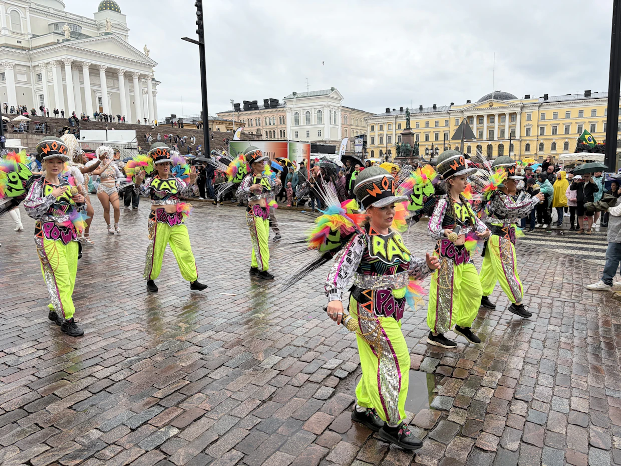 Sanoilla on valtaa räppäsivät helsinkiläiset sambakoululaiset.
