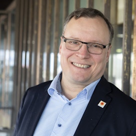 Pölkyn toimitusjohtajaksi nimitetyllä Jari Suomisella on taustallaan pitkä ura Stora Ensossa, muun muassa Forest-divisioonan johdossa.