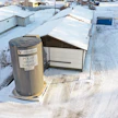 Kuvassa Vatajankoskella jo toimiva Polar Night Energyn toimittama hiekka-akku. Pornaisiin rakennettava vuolukivimurskeella täytettävä hiekka-akku on kapasiteetiltaan 10-kertainen ja sen tilavuus on pari tuhatta kuutiota.