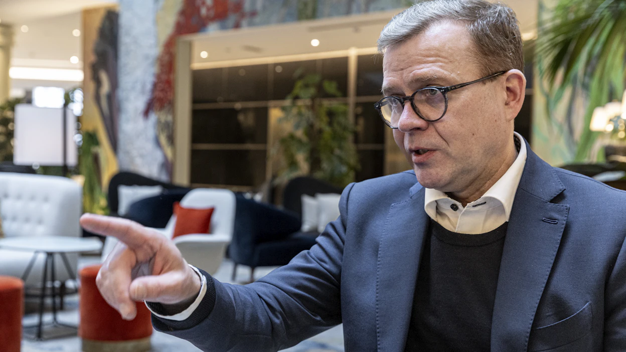 Pääministeri Petteri Orpo (kok.) muistuttaa, että ulko- ja turvallisuuspoliittinen ”värisuora” on vaalien tulos.