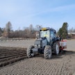 Varhaisperunaa istutettiin 28.3. Houtskarissa.