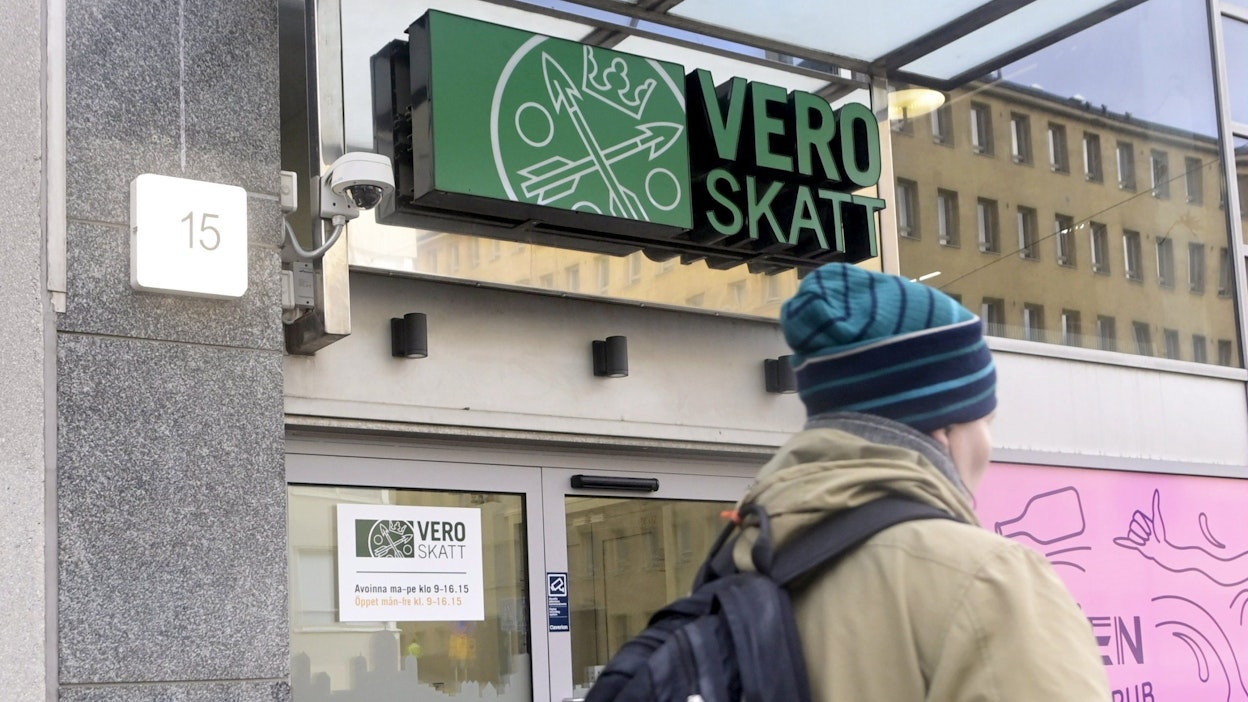 Enemmistö suomalaisista sanoi kyselyssä, että he maksavat veronsa mielellään.