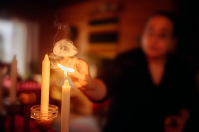 Adventti tarkoittaa joulun odotusta ja siihen valmistautumista. Kuvituskuva.