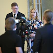 SDP:n puheenjohtaja Antti Lindtman (vas.) ja eduskuntaryhmän puheenjohtaja Tytti Tuppurainen kommentoivat asiaa eduskunnassa aiemmin tällä viikolla.