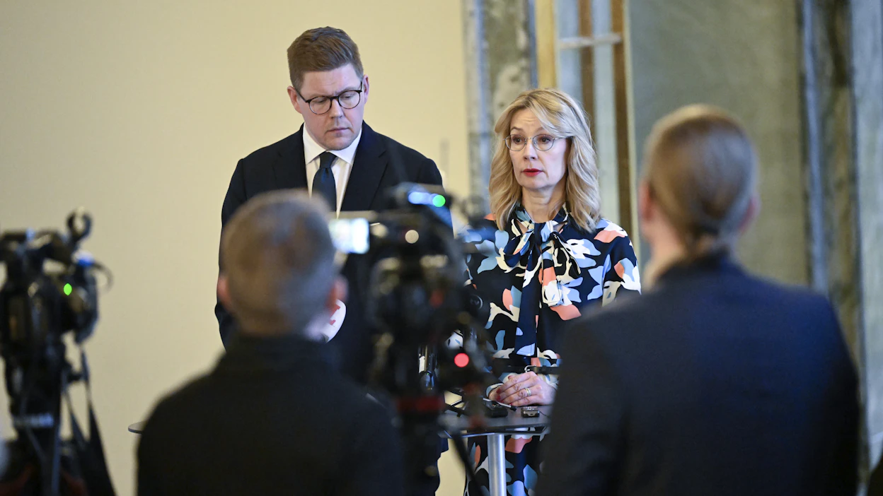 SDP:n puheenjohtaja Antti Lindtman (vas.) ja eduskuntaryhmän puheenjohtaja Tytti Tuppurainen kommentoivat asiaa eduskunnassa aiemmin tällä viikolla.