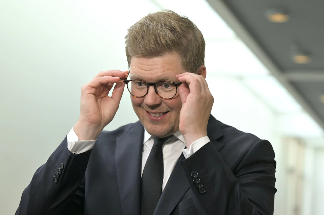 Antti Lindtmanin johtaman SDP:n suosio vahvistuu.