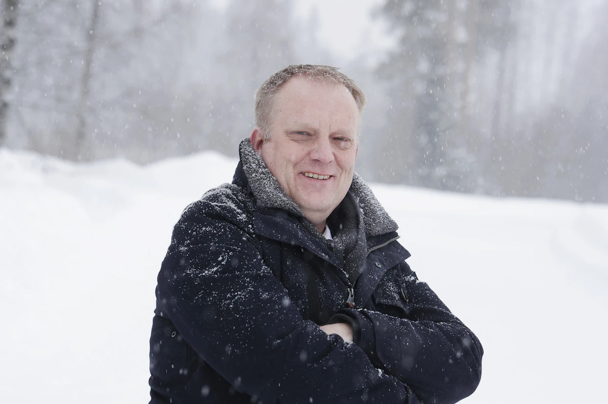 Suomen Tieyhdistys ry:n toimitusjohtaja Simo Takalammi kuvattuna talvella 2023 Jyväskylässä.
