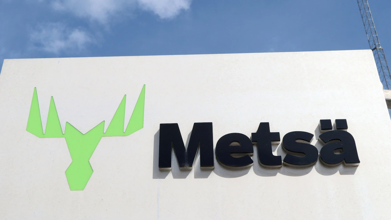 Metsä Group pysäyttää Kemin biotuotetehtaan ja kartonkitehtaan lakon vuoksi. Kuvituskuva. LEHTIKUVA / Laura Ukkonen.