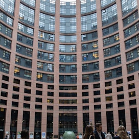 Kesäkuun alussa ratkeaa, ketkä suomalaisedustajat astuvat EU-parlamentin aukiolla Strasbourgissa.