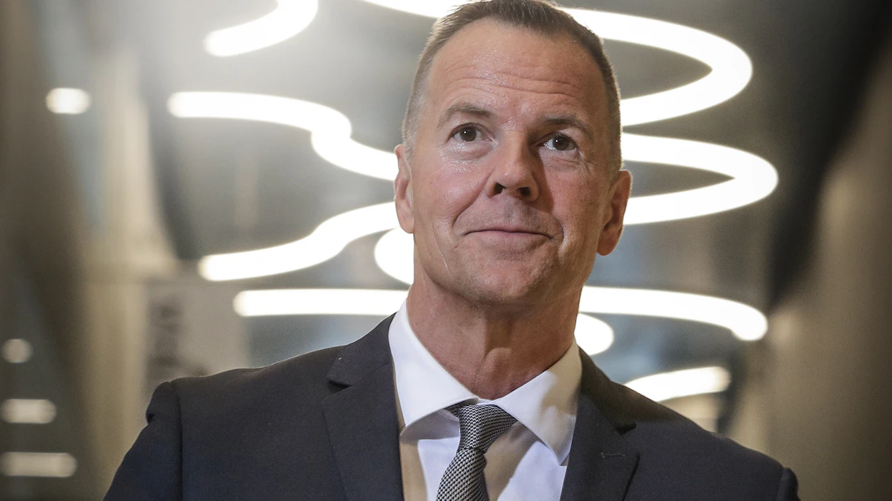 Jan Tollet aloitti Keski-Suomen hyvinvointialuejohtajana elokuussa. Ensi töiksi 26 entistä kunta- ja kuntayhtymäpohjaista organisaatiota on yhdistettävä maakunnalliseksi sote-kokonaisuudeksi.