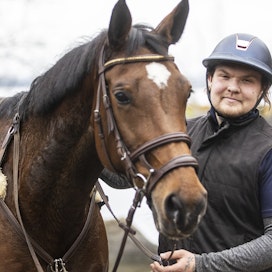 Nuoren yrittäjän toive oman hevostilan ostamisesta kariutui kahdesti pankkikäynneillä. Sami Bollstedt muuttaa Kangasalta Ylöjärvelle, mutta ratsastuskoulutoiminta päättyy tältä erää.