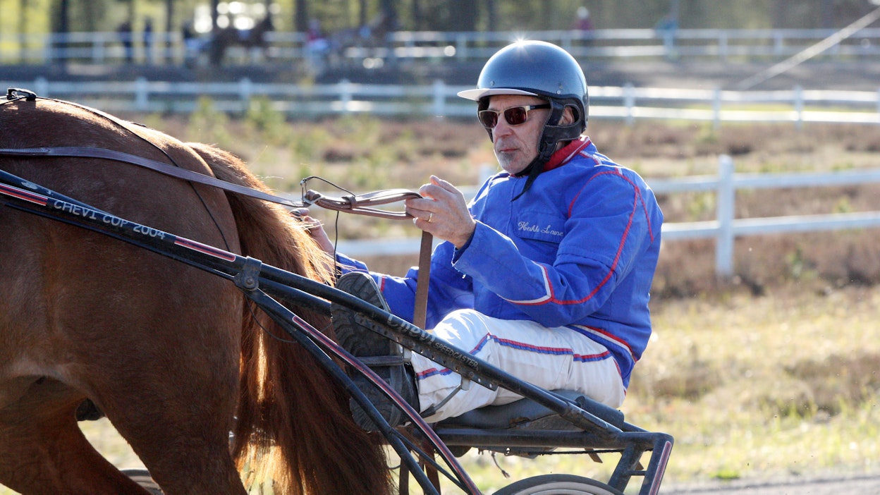 Heikki Laineella on ohjastajana 1169 starttia ja 43 voittoa.