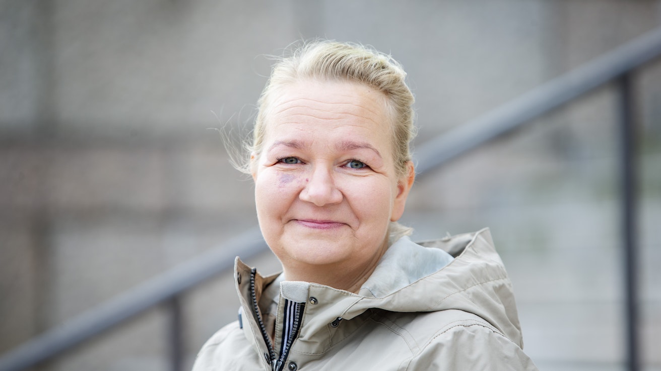 Suomen Hippoksen toimitusjohtajalla Minna Mäenpäällä on kiire syksy. Kilpailukalenterissa on tällä kertaa erityisen kova työ ja päällä on myös Hippoksen raviurheilujohtajan haku.