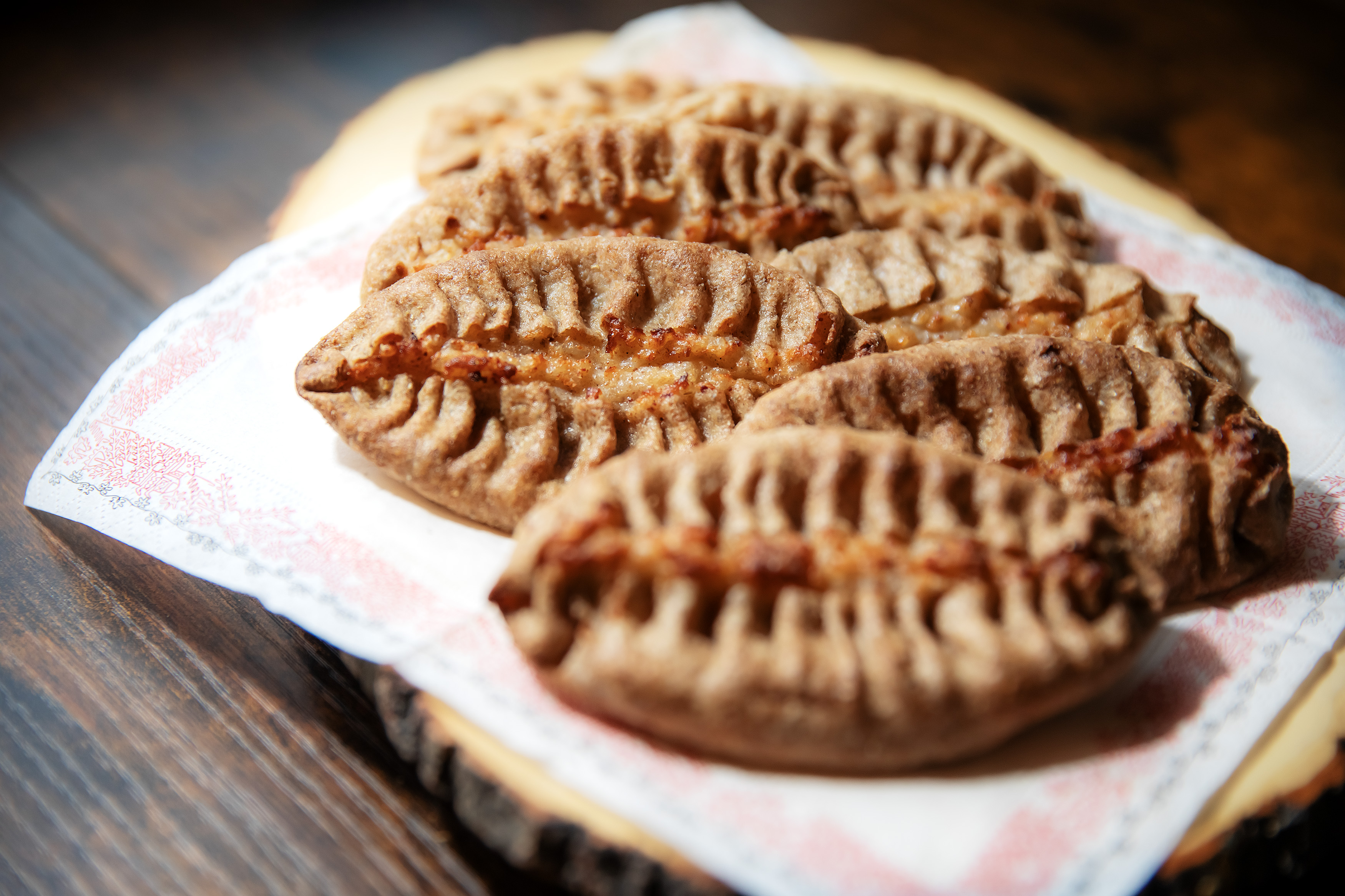 Poropiirakoitten täytteessä maistuu kylmäsavupororouhe.