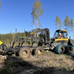 MG-Combi on Risutec Oy:n kehittämä kuormatraktorin lisälaite. Se mahdollistaa maanmuokkauksen suorittamisen uudistusaloilla, kun oksa- ja latvusmassaa noutava kone ajaa tyhjänä työmaalla.