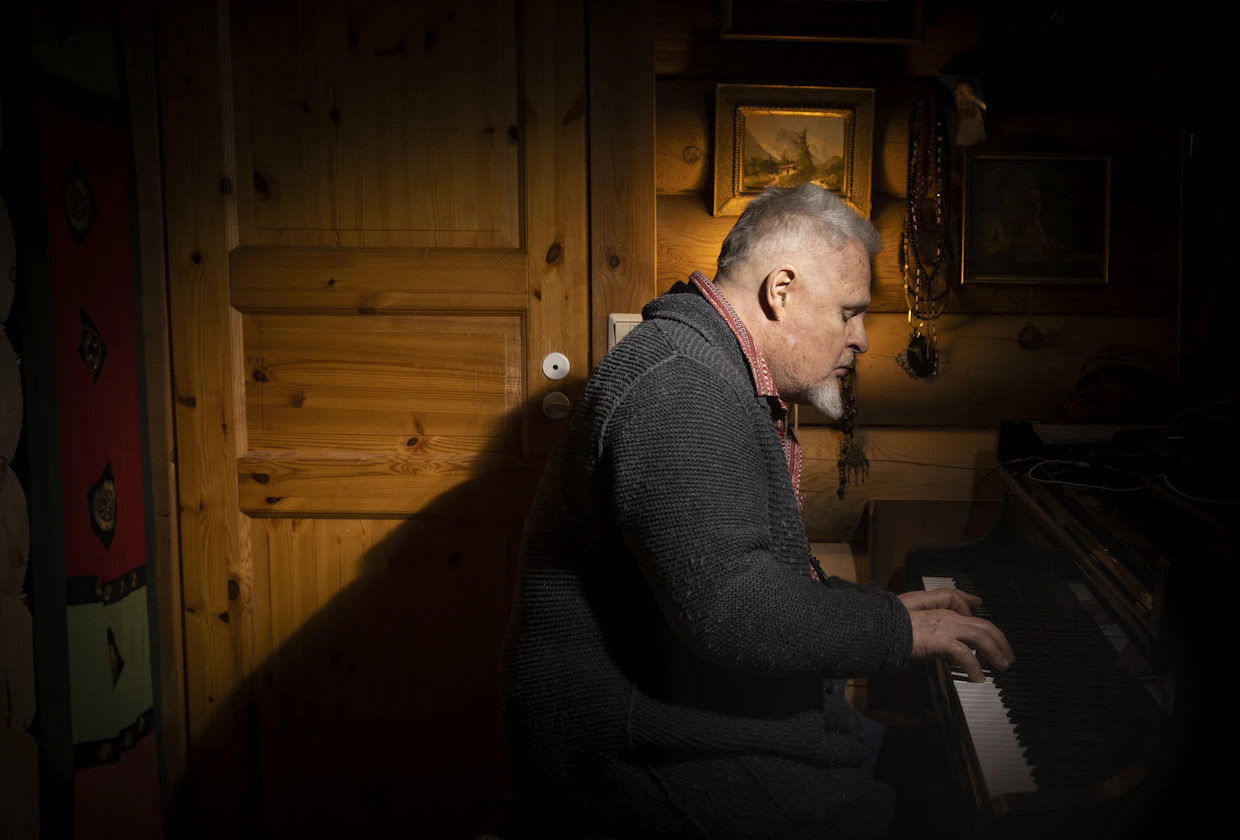 Kukon mukaan hänelle luontevaa musisointia on sellainen, missä ei liikaa katsota nuotteja. Omalle luovuudelle pitää olla tilaa.