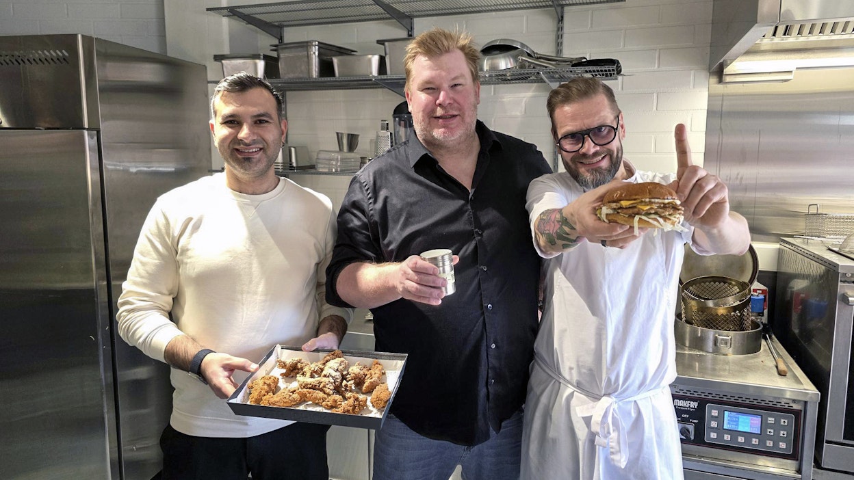 Kuvassa Mesut Gürkan, Mika Tuomonen sekä Risto Mikkola.