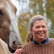 Laura Koskenmäki painottaa turvallisuuden tärkeyttä, kun hevoset ovat irti.