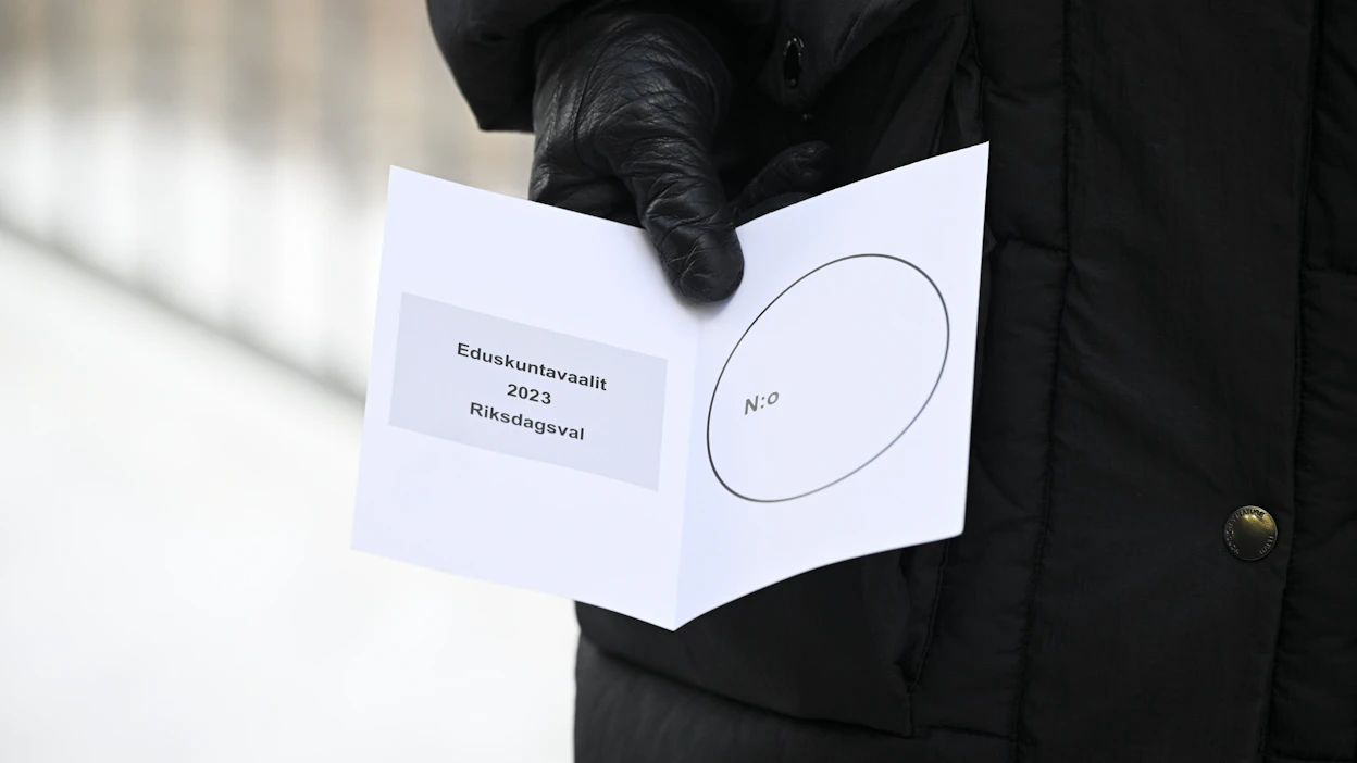 Reilusti yli puolet ei kyselyn mukaan aio taktikoida äänestysvalinnassaan. LEHTIKUVA / Emmi Korhonen.