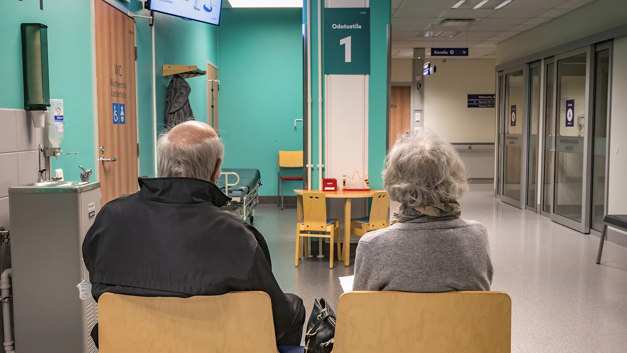 Vanhukset tarvitsevat paljon terveyskeskuspalveluita, mutta he eivät ole se ryhmä, joka nopeimmin siirtyy käyttämään digipalveluita.