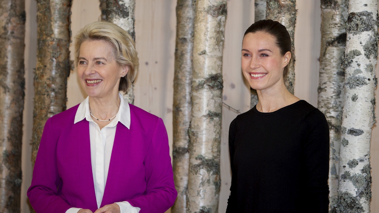 Euroopan komission puheenjohtaja Ursula von der Leyen ja Suomen pääministeri Sanna Marin (sd.).