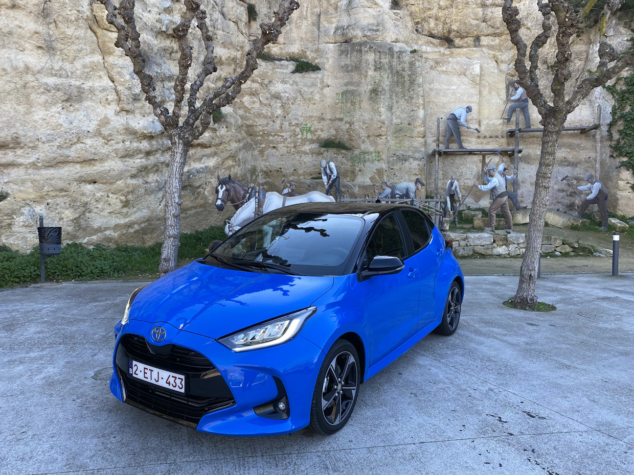 Sekä Toyota Yaris että Yaris Cross keikkuvat myydyimpien automallien kärjessä.