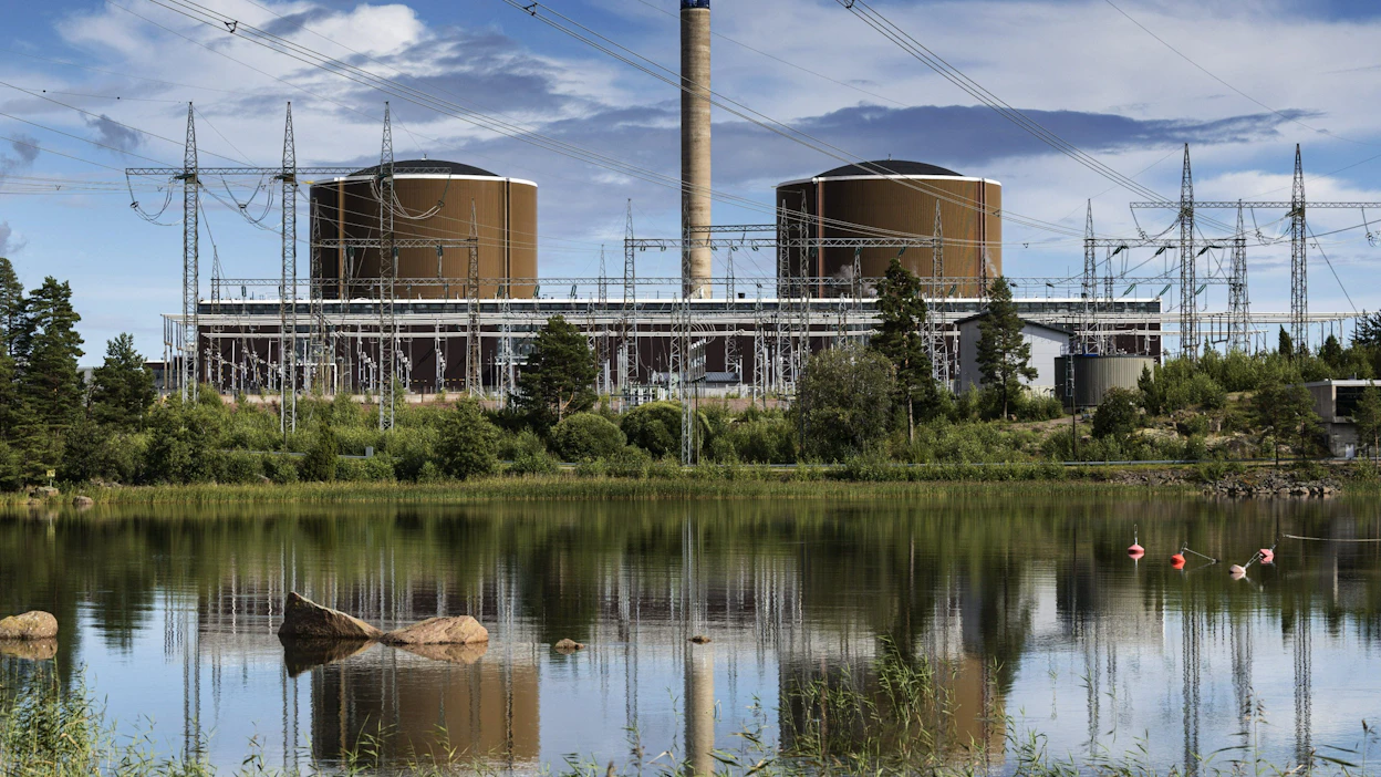 Fortum on tehnyt kahden vuoden ajan selvitystä siitä, näkeekö se edellytyksiä uuden ydinvoiman rakentamiselle Suomeen tai Ruotsiin. Kuvassa Loviisan ydinvoimalaitos elokuussa 2024.