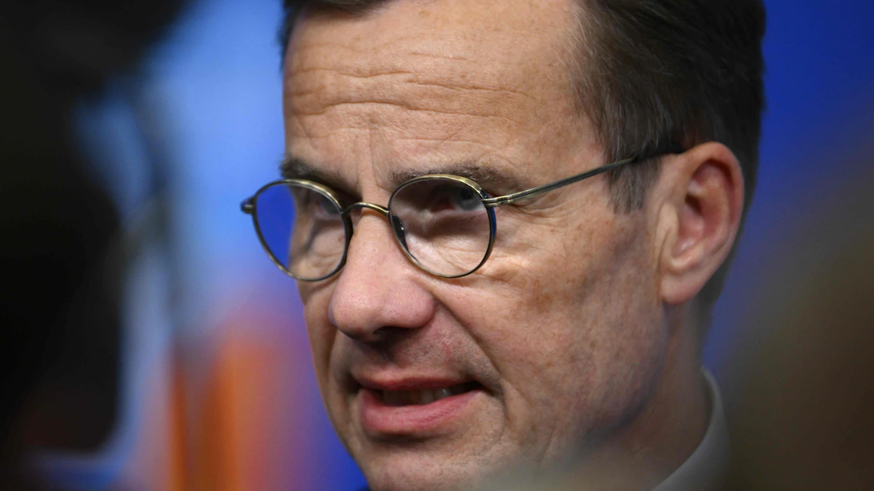 Ruotsin pääministeri Ulf Kristersson sanoi vahvistavansa Ruotsilla olevan tietoa siitä, että Puolan ilmatilan loukkaaminen viime viikon keskiviikkona oli tahallista. LEHTIKUVA/AFP.