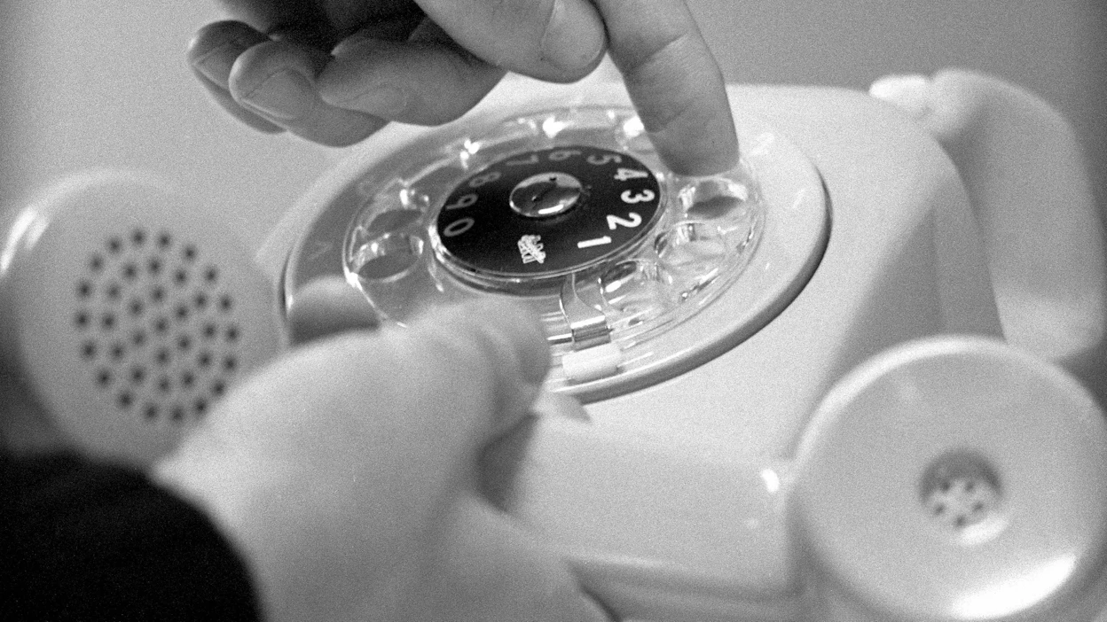 Tällaiset lankapuhelimet olivat käytössä etenkin 1970- ja 1980-luvuilla. HANS PAUL / LEHTIKUVA.